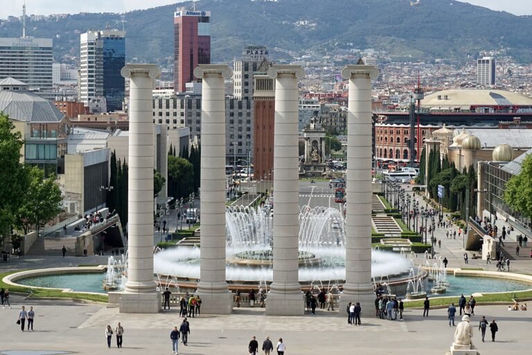 De magische fontein van Montjuïc draait weer: showtijden en wat er veranderd is